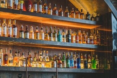 Compre Bar para casa com O Carpinteiro Artesão
